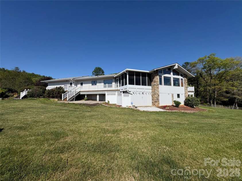 377 Upper Grassy Branch Road, Asheville, NC 28805.  MLS# CAR4375957, YatesRealty ID 30623. 