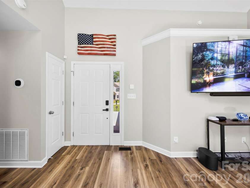 170 Ruthaven Drive, Bessemer City, NC 28016.  MLS# CAR4391676, YatesRealty ID 30624. 