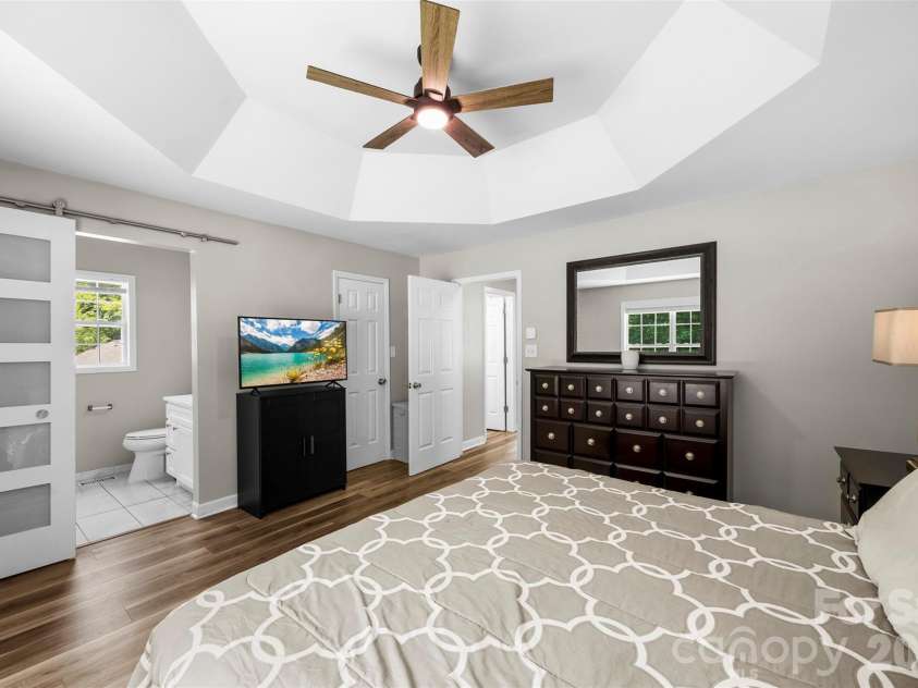 170 Ruthaven Drive, Bessemer City, NC 28016.  MLS# CAR4391676, YatesRealty ID 30624. 