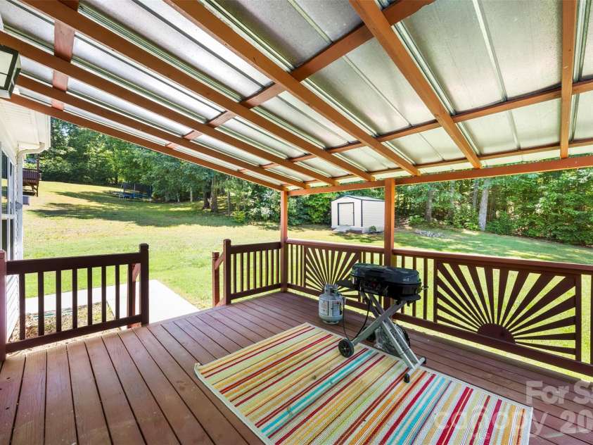 170 Ruthaven Drive, Bessemer City, NC 28016.  MLS# CAR4391676, YatesRealty ID 30624. 