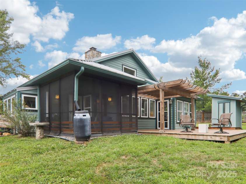 2 Briarwood Drive, Alexander, NC 28701.  MLS# CAR4276825, YatesRealty ID 30624. 