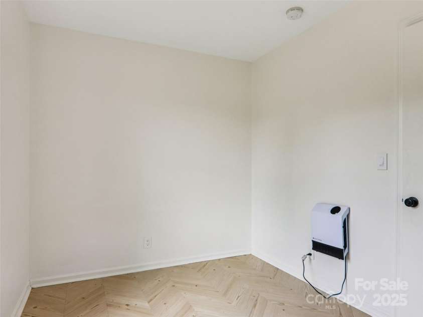 2 Briarwood Drive, Alexander, NC 28701.  MLS# CAR4276825, YatesRealty ID 30624. 