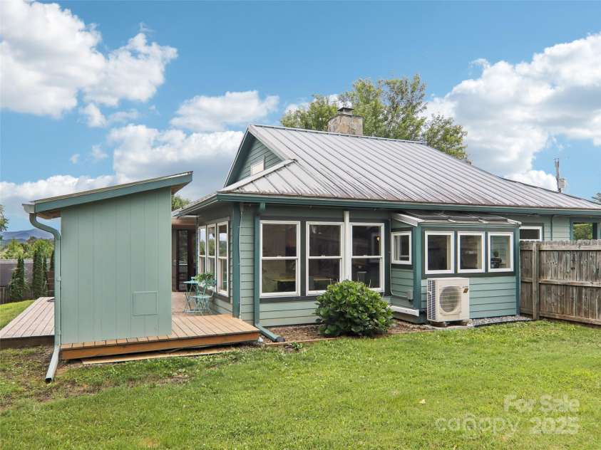 2 Briarwood Drive, Alexander, NC 28701.  MLS# CAR4276825, YatesRealty ID 30624. 