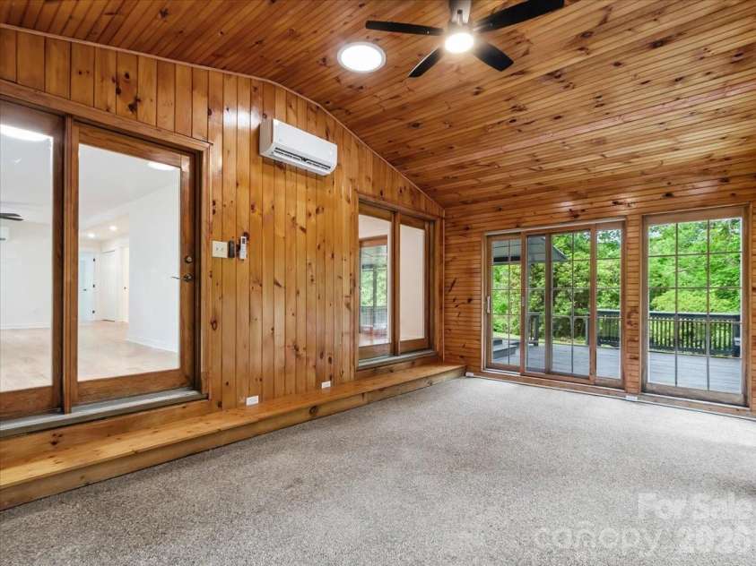 455 Rocky Springs Heights, Burnsville, NC 28714.  MLS# CAR4389023, YatesRealty ID 30625. 