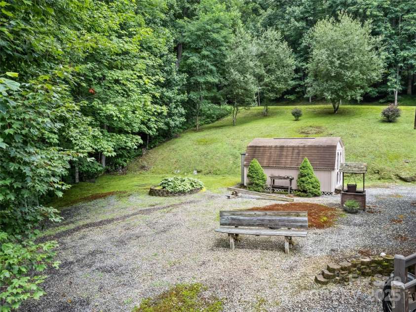 261 Serenity Drive, Waynesville, NC 28785.  MLS# CAR4285567, YatesRealty ID 30626. 