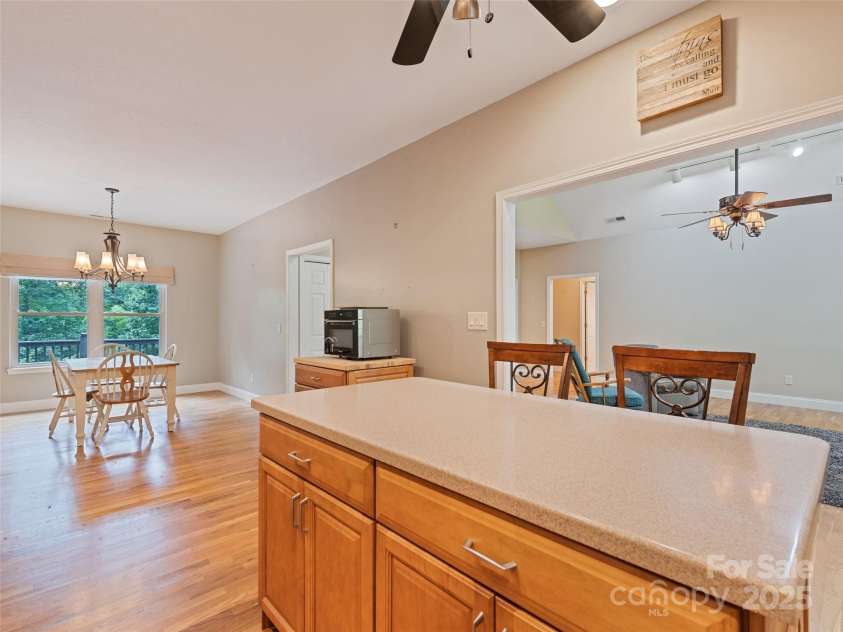 261 Serenity Drive, Waynesville, NC 28785.  MLS# CAR4285567, YatesRealty ID 30626. 
