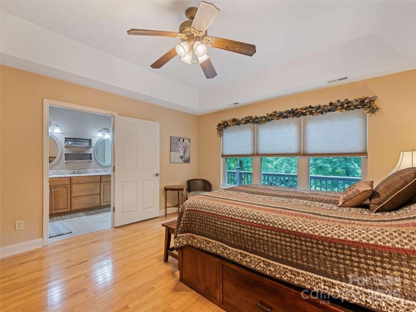 261 Serenity Drive, Waynesville, NC 28785.  MLS# CAR4285567, YatesRealty ID 30626. 