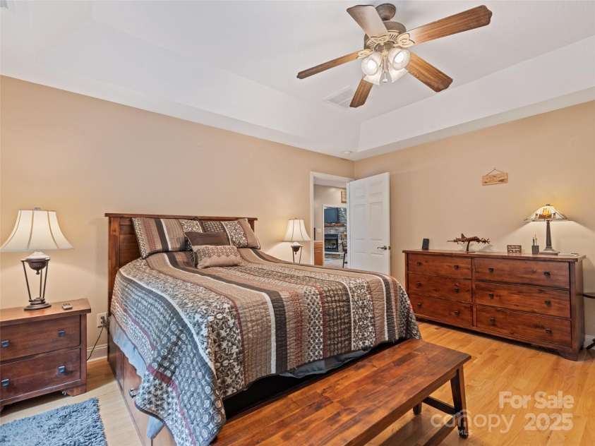 261 Serenity Drive, Waynesville, NC 28785.  MLS# CAR4285567, YatesRealty ID 30626. 