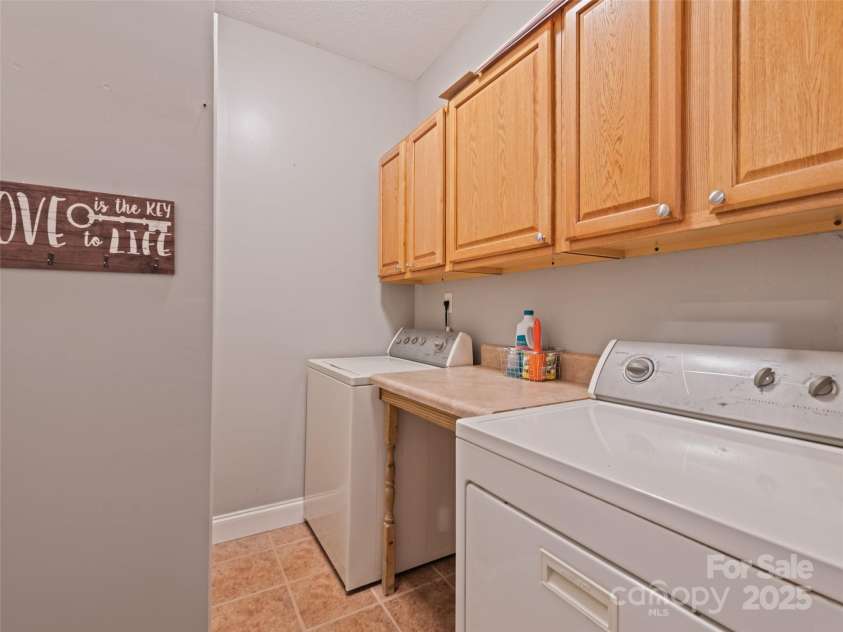 261 Serenity Drive, Waynesville, NC 28785.  MLS# CAR4285567, YatesRealty ID 30626. 