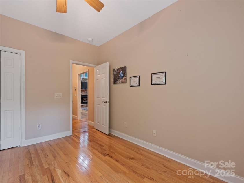 261 Serenity Drive, Waynesville, NC 28785.  MLS# CAR4285567, YatesRealty ID 30626. 