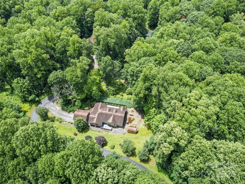 261 Serenity Drive, Waynesville, NC 28785.  MLS# CAR4285567, YatesRealty ID 30626. 