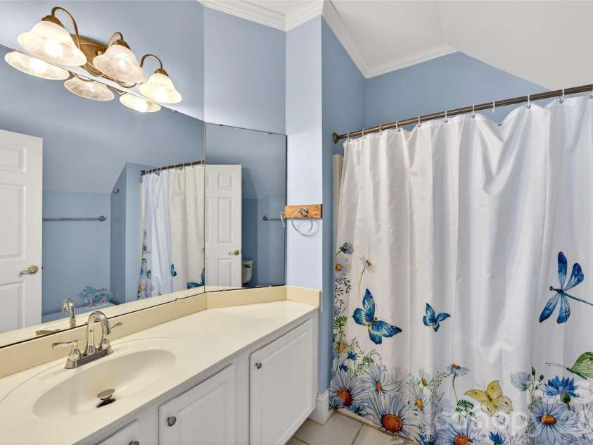 8628 Brookgreen Drive, Mint Hill, NC 28227.  MLS# CAR4380326, YatesRealty ID 30627. Bathroom