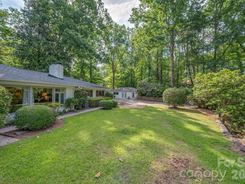 1620 Butter Street, Landrum, SC 29356.  MLS# CAR4392837, YatesRealty ID 30628. Front Lawn