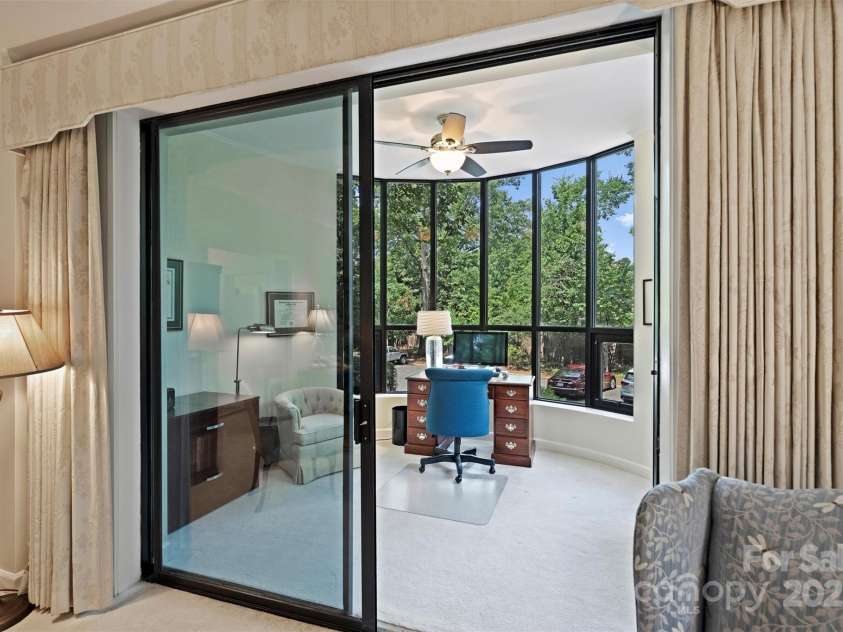 904 Cherokee Road, Charlotte, NC 28207.  MLS# CAR4284099, YatesRealty ID 30628. 