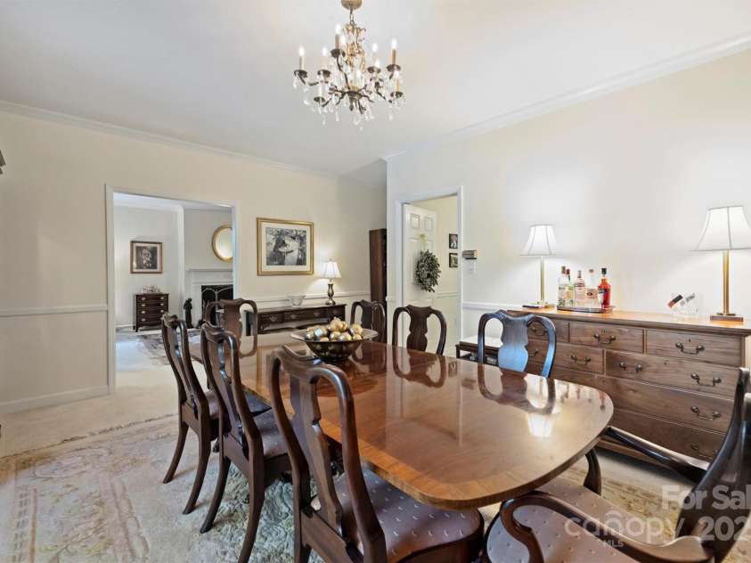 904 Cherokee Road, Charlotte, NC 28207.  MLS# CAR4284099, YatesRealty ID 30628. 
