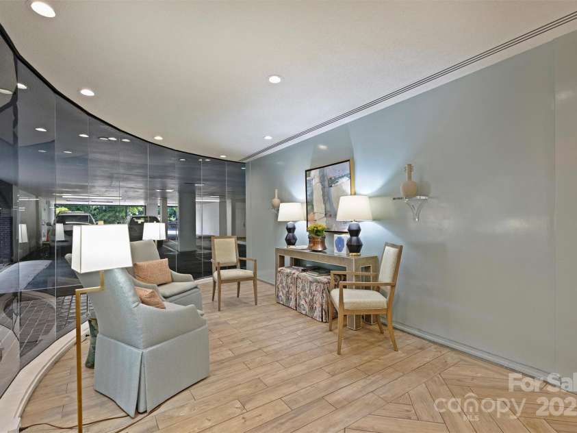 904 Cherokee Road, Charlotte, NC 28207.  MLS# CAR4284099, YatesRealty ID 30628. 