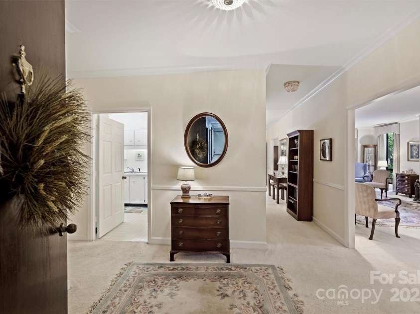 904 Cherokee Road, Charlotte, NC 28207.  MLS# CAR4284099, YatesRealty ID 30628. 