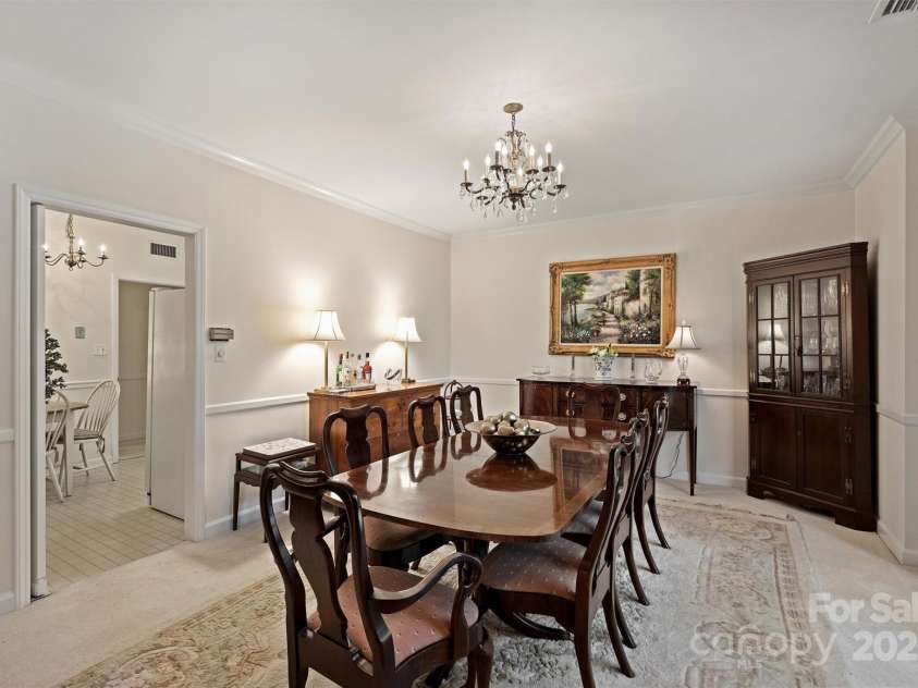 904 Cherokee Road, Charlotte, NC 28207.  MLS# CAR4284099, YatesRealty ID 30628. 