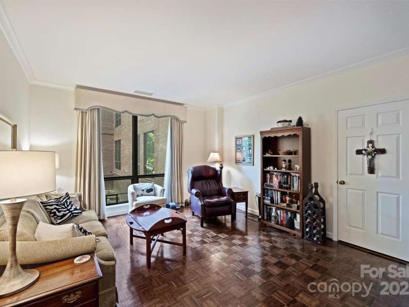 904 Cherokee Road, Charlotte, NC 28207.  MLS# CAR4284099, YatesRealty ID 30628. 