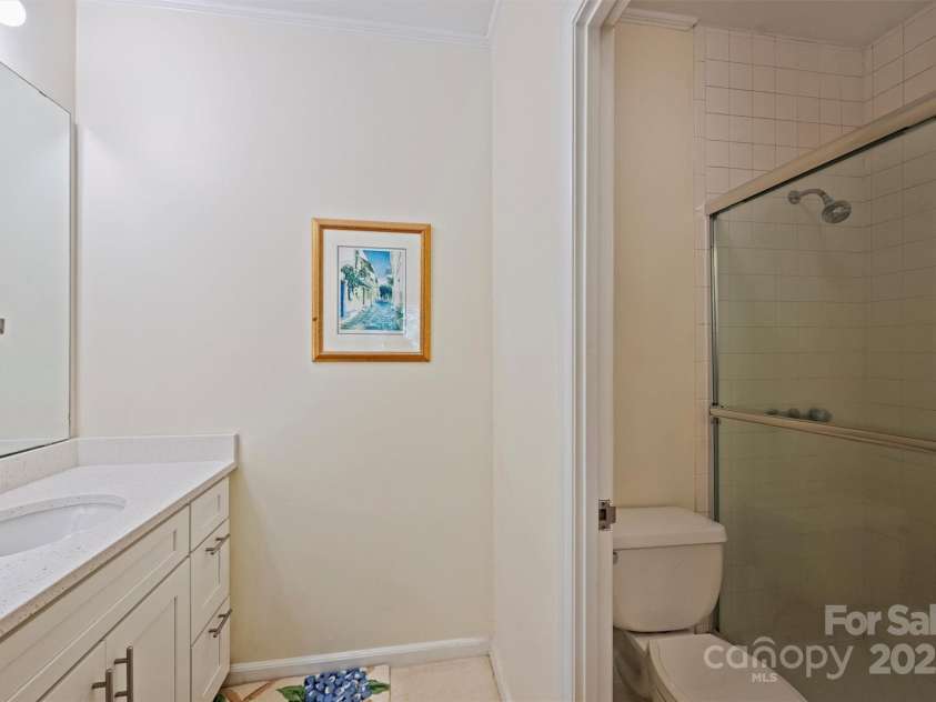 904 Cherokee Road, Charlotte, NC 28207.  MLS# CAR4284099, YatesRealty ID 30628. 