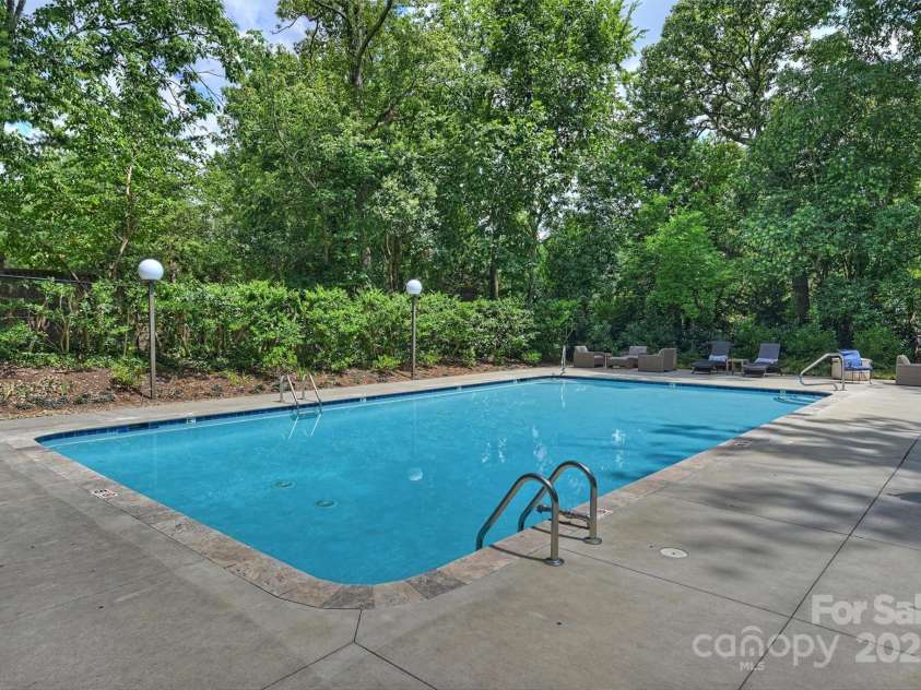 904 Cherokee Road, Charlotte, NC 28207.  MLS# CAR4284099, YatesRealty ID 30628. 