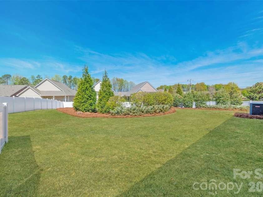 8400 Bretton Woods Drive, Charlotte, NC 28227.  MLS# CAR4364906, YatesRealty ID 30629. 