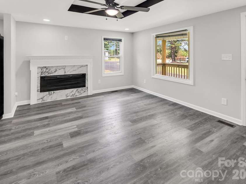 2091 & 2095 Catawba River Road, Fort Lawn, SC 29714.  MLS# CAR4283024, YatesRealty ID 3063. #2091 Living Room