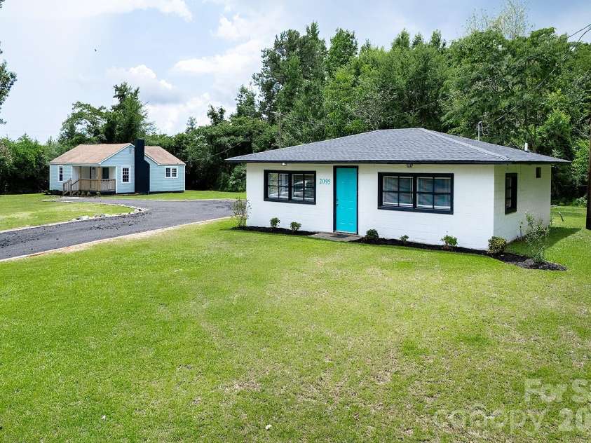 2091 & 2095 Catawba River Road, Fort Lawn, SC 29714.  MLS# CAR4283024, YatesRealty ID 3063. #2095