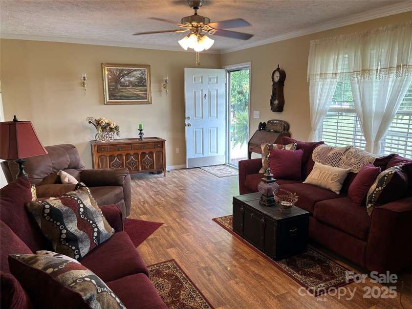 321 Jones Street, Blacksburg, SC 29702.  MLS# CAR4287174, YatesRealty ID 30631. 