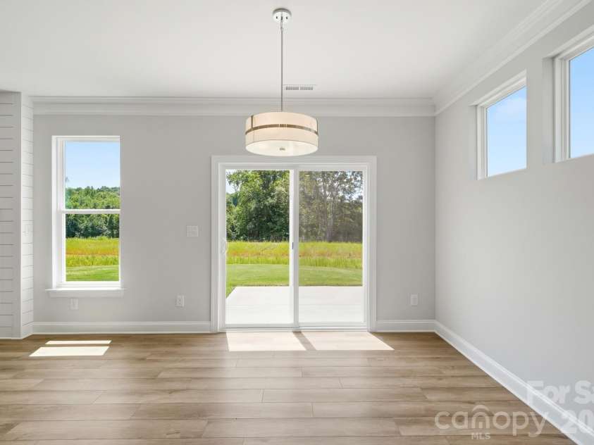 151 Grouse Run Way, Troutman, NC 28166.  MLS# CAR4382567, YatesRealty ID 30632. Breakfast Area