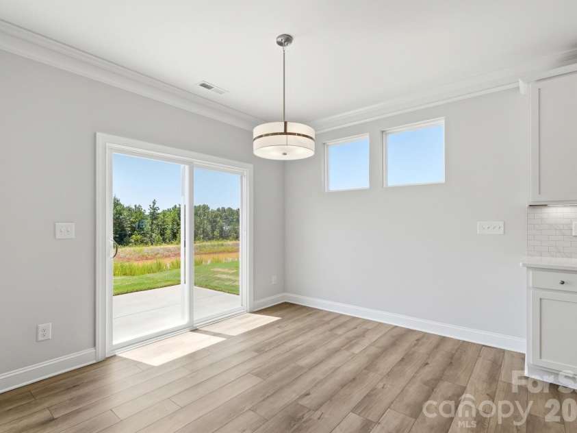 151 Grouse Run Way, Troutman, NC 28166.  MLS# CAR4382567, YatesRealty ID 30632. Breakfast Area