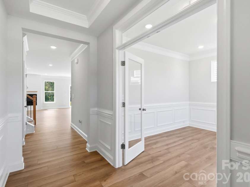 151 Grouse Run Way, Troutman, NC 28166.  MLS# CAR4382567, YatesRealty ID 30632. Entryway