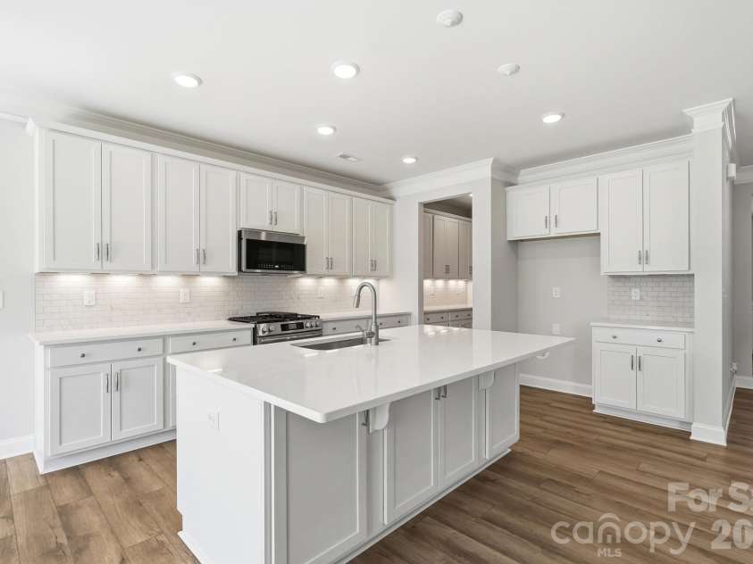 151 Grouse Run Way, Troutman, NC 28166.  MLS# CAR4382567, YatesRealty ID 30632. Kitchen