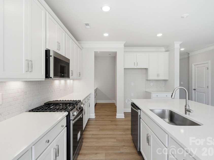 151 Grouse Run Way, Troutman, NC 28166.  MLS# CAR4382567, YatesRealty ID 30632. Kitchen