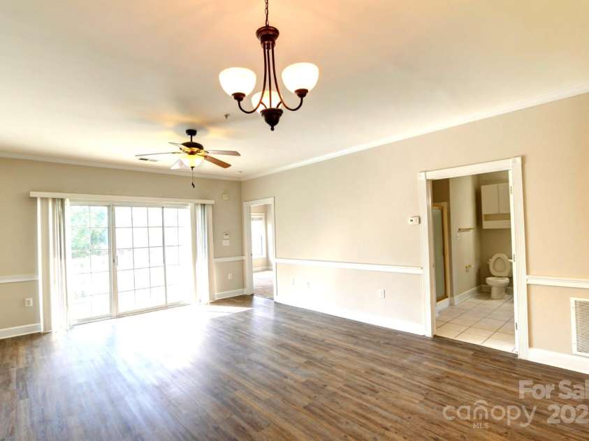 9022 Meadow Vista Road, Charlotte, NC 28213.  MLS# CAR4286241, YatesRealty ID 30632. 