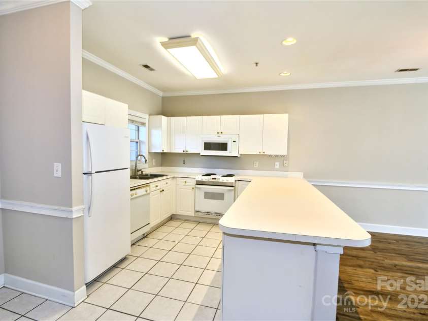 9022 Meadow Vista Road, Charlotte, NC 28213.  MLS# CAR4286241, YatesRealty ID 30632. 