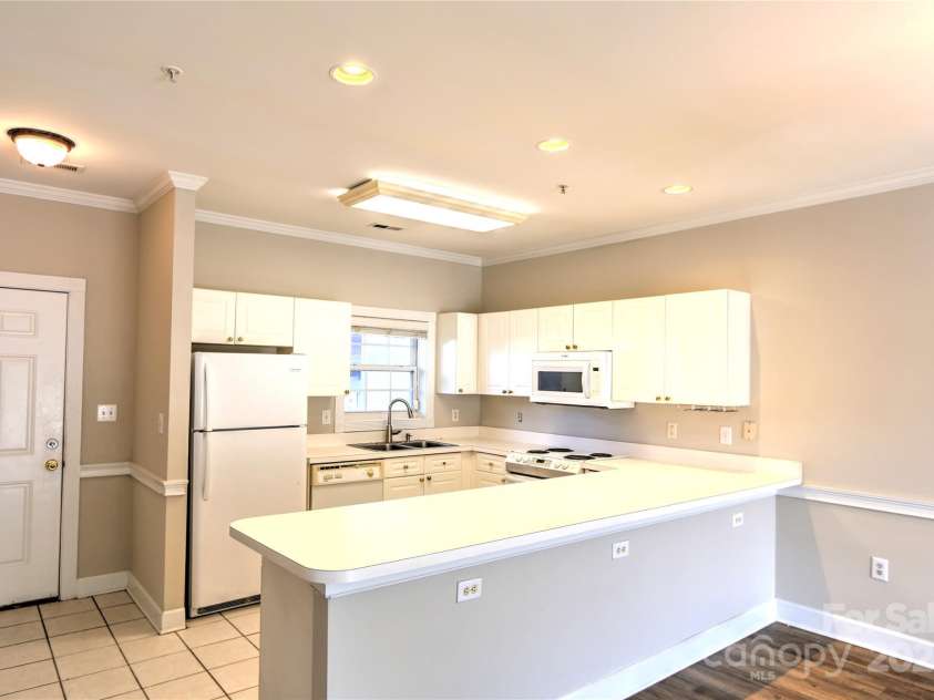 9022 Meadow Vista Road, Charlotte, NC 28213.  MLS# CAR4286241, YatesRealty ID 30632. 