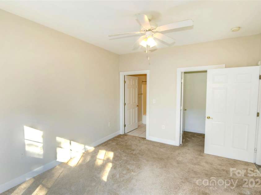 9022 Meadow Vista Road, Charlotte, NC 28213.  MLS# CAR4286241, YatesRealty ID 30632. 