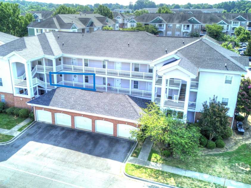 9022 Meadow Vista Road, Charlotte, NC 28213.  MLS# CAR4286241, YatesRealty ID 30632. 