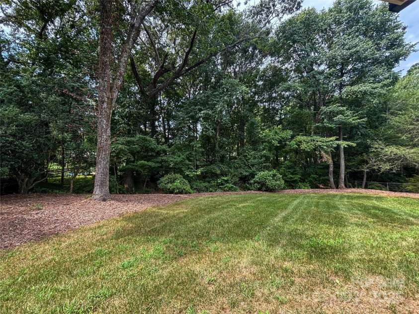 771 9th Street, Hickory, NC 28601.  MLS# CAR4287912, YatesRealty ID 30633. 