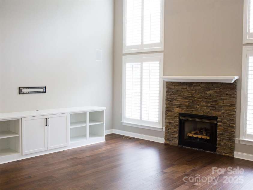 1038 Columbine Road, Asheville, NC 28803.  MLS# CAR4289308, YatesRealty ID 30634. 