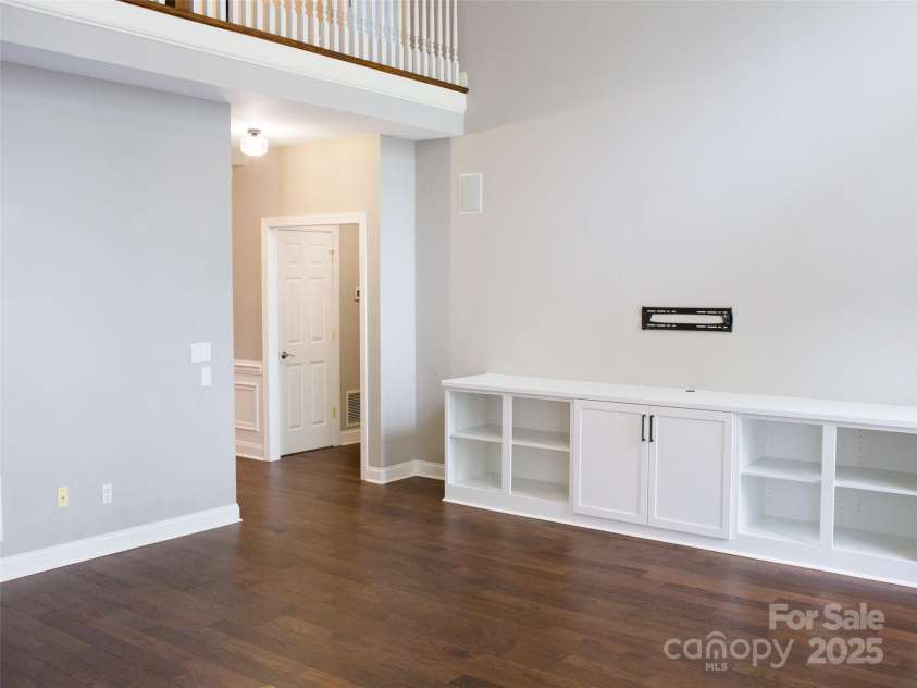 1038 Columbine Road, Asheville, NC 28803.  MLS# CAR4289308, YatesRealty ID 30634. 