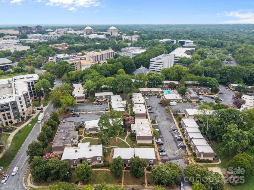 1700 Roxborough Road, Charlotte, NC 28211.  MLS# CAR4287724, YatesRealty ID 30636. 