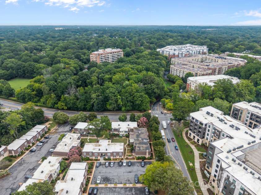 1700 Roxborough Road, Charlotte, NC 28211.  MLS# CAR4287724, YatesRealty ID 30636. 