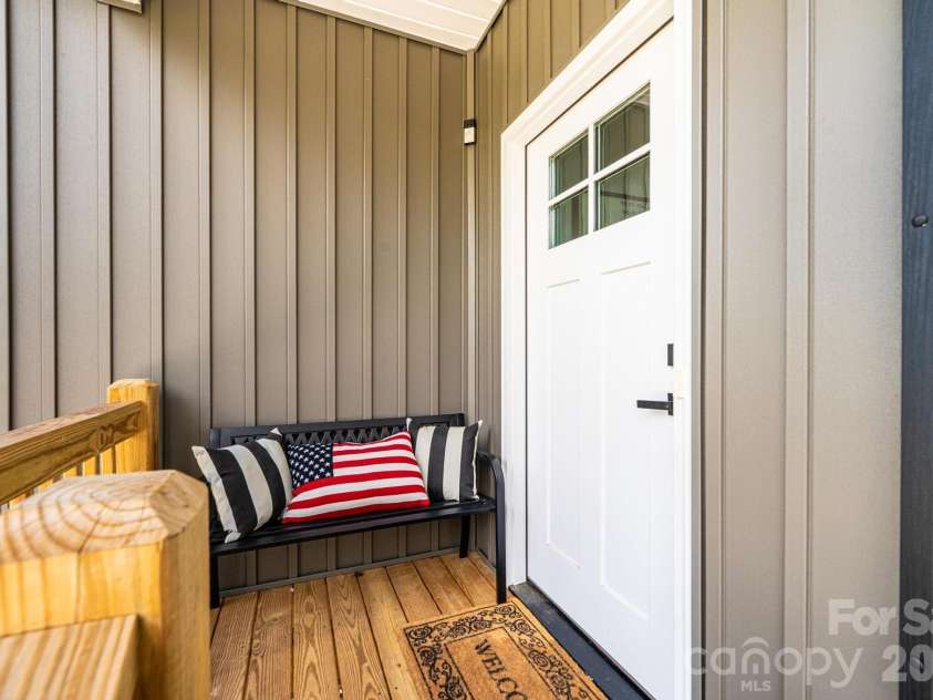 29 Central Avenue, Granite Falls, NC 28630.  MLS# CAR4391500, YatesRealty ID 30637. 