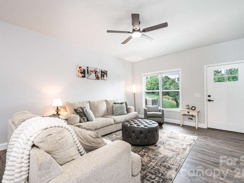 29 Central Avenue, Granite Falls, NC 28630.  MLS# CAR4391500, YatesRealty ID 30637. 