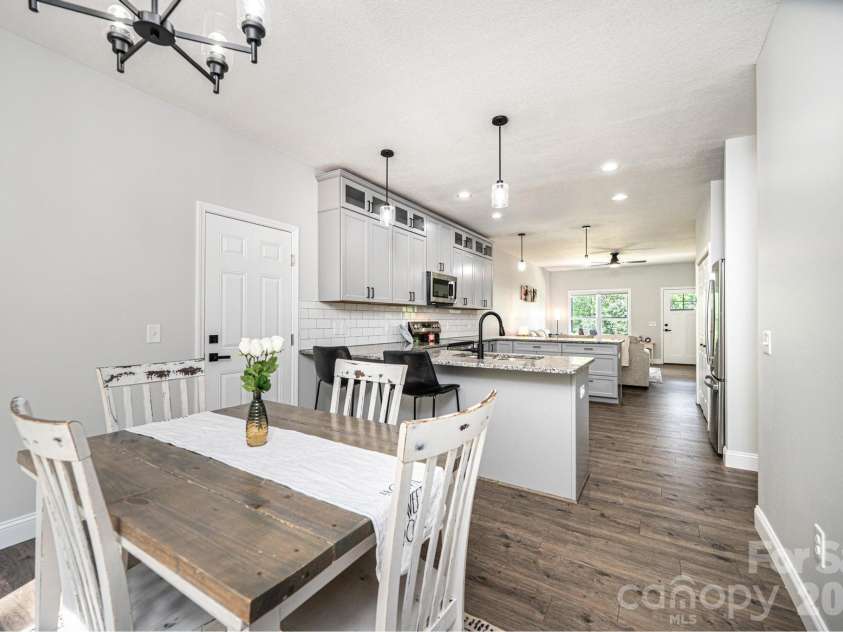 29 Central Avenue, Granite Falls, NC 28630.  MLS# CAR4391500, YatesRealty ID 30637. 