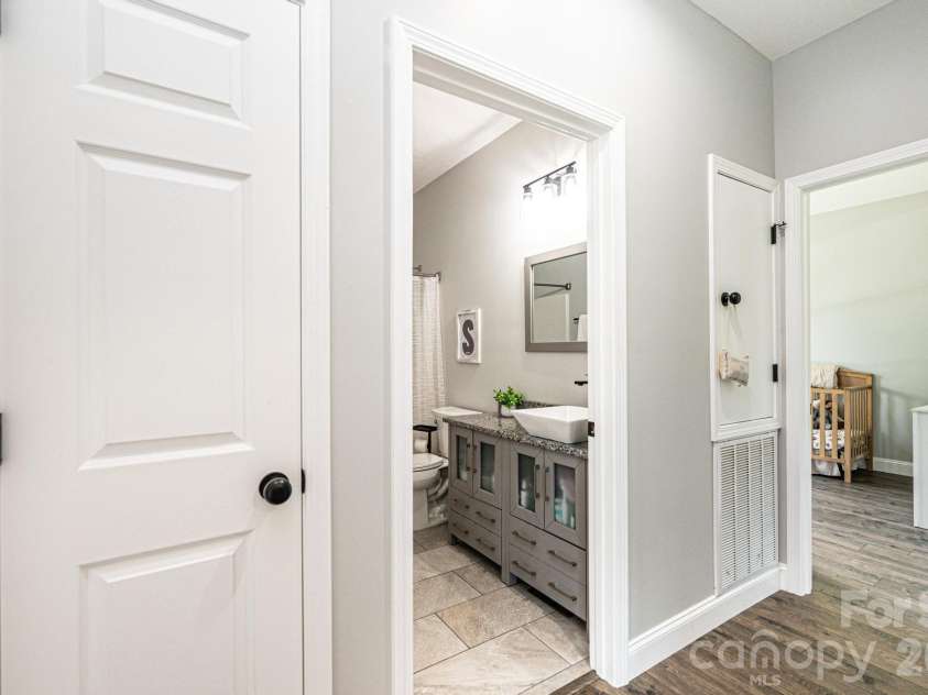 29 Central Avenue, Granite Falls, NC 28630.  MLS# CAR4391500, YatesRealty ID 30637. 