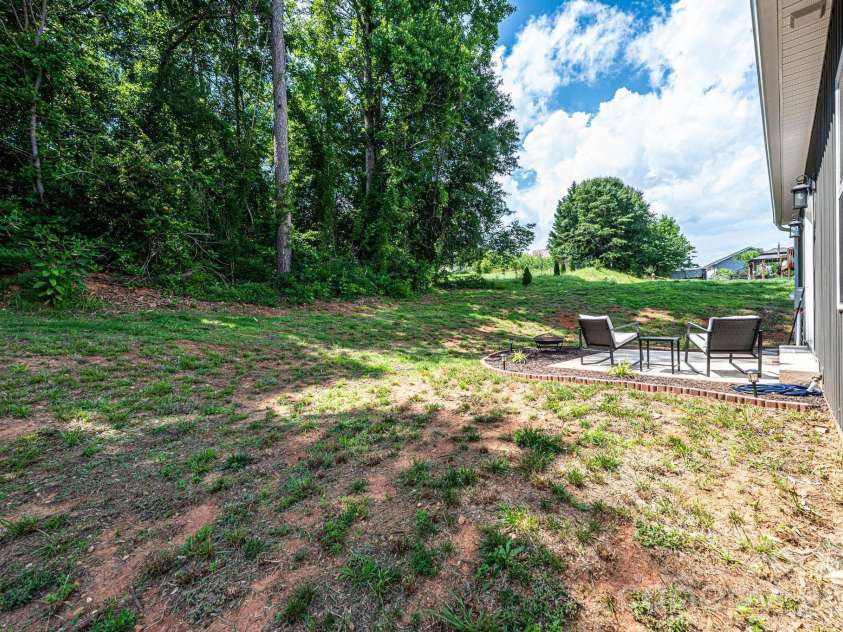 29 Central Avenue, Granite Falls, NC 28630.  MLS# CAR4391500, YatesRealty ID 30637. 