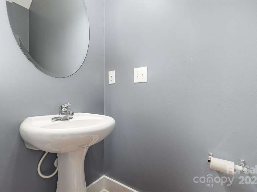 772 Cotton Gin Alley, Davidson, NC 28036.  MLS# CAR4288307, YatesRealty ID 30637. 